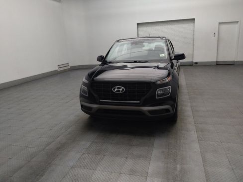 Used 2024 Hyundai Venue SE image 15