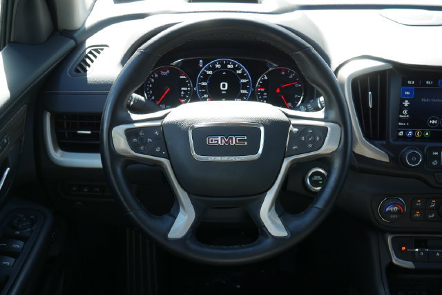 Used 2024 GMC Terrain Denali AWD/4WD image 17