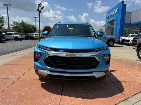 New 2026 Chevrolet TrailBlazer LT FWD image 2