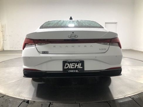 Used 2023 Hyundai Elantra Limited w/ Cargo Package image 6