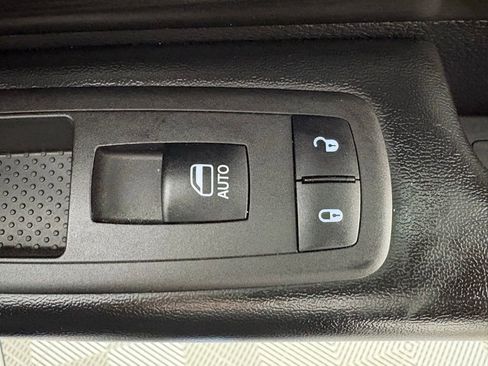 Used 2023 Dodge Durango SXT RWD image 36