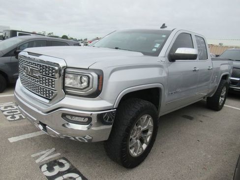 Used 2017 GMC Sierra 1500 SLT w/ SLT Premium Package AWD/4WD image 3