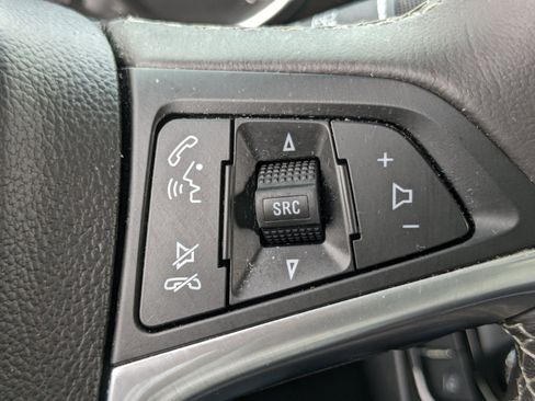 Used 2021 Buick Encore Preferred w/ Safety Package II image 27