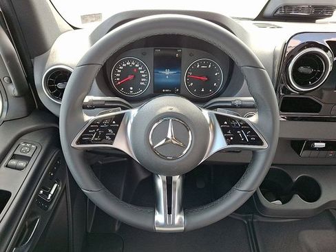 Used 2026 Mercedes-Benz Sprinter 2500 image 17