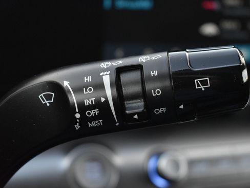 Used 2025 Hyundai Kona SEL image 23