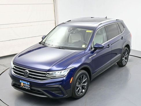 Used 2022 Volkswagen Tiguan SE AWD/4WD image 38
