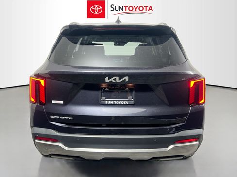 Used 2025 Kia Sorento SX FWD image 5