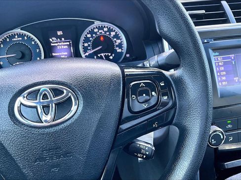 Used 2016 Toyota Camry LE FWD image 24