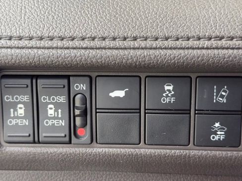 Used 2019 Honda Odyssey EX-L image 26