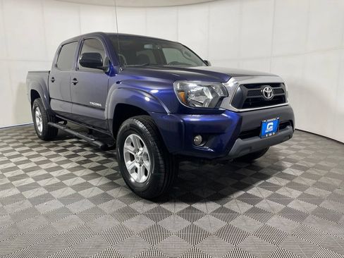 Used 2013 Toyota Tacoma 4x4 Double Cab w/ TRD Off-Road Pkg image 2