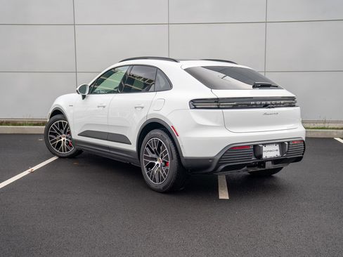 New 2025 Porsche Macan 4S Electric image 3