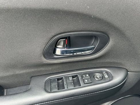 Used 2022 Honda HR-V Sport image 11