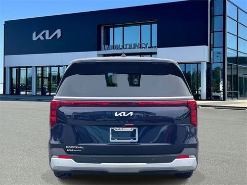 New 2026 Kia Carnival image 10