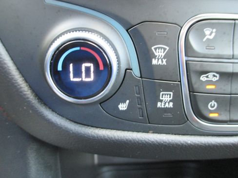 Used 2024 Chevrolet Equinox RS FWD image 20