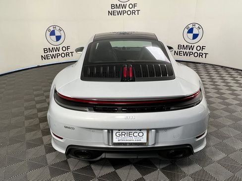 Used 2025 Porsche 911 Carrera RWD image 9