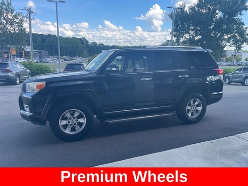 Used 2011 Toyota 4Runner SR5 w/ Convenience Pkg AWD/4WD image 10