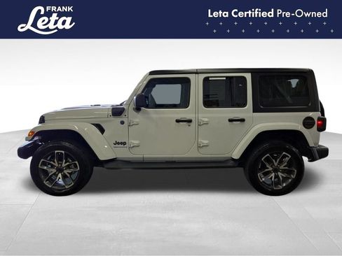 Used 2024 Jeep Wrangler Unlimited w/ Convenience Group AWD/4WD image 3