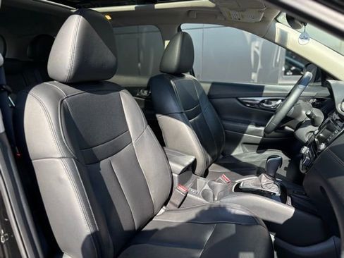 Used 2020 Nissan Rogue SL w/ Premium Package image 52