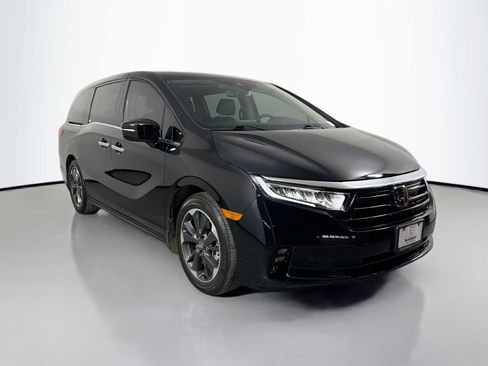 Used 2024 Honda Odyssey Elite image 3