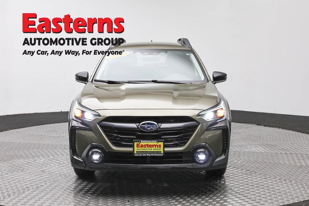 Used 2024 Subaru Outback Premium AWD/4WD image 2