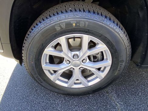 Certified 2022 Jeep Grand Cherokee L Limited image 24