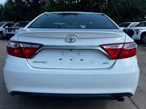 Used 2016 Toyota Camry SE FWD image 8