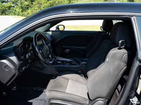 Used 2023 Dodge Challenger GT RWD image 13