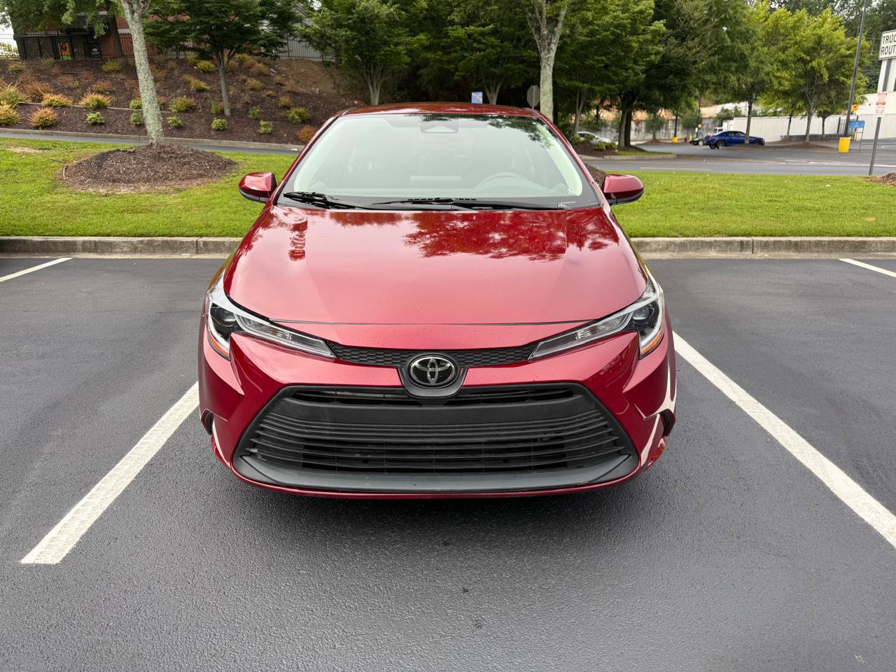 Used 2024 Toyota Corolla LE w/ LE Convenience Package FWD image 2