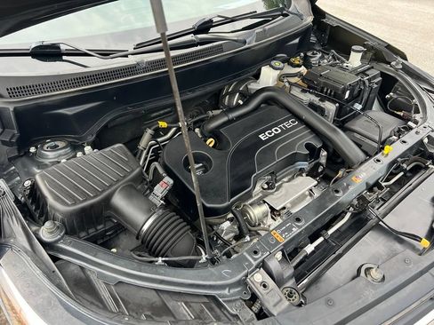 Used 2019 Chevrolet Equinox LS AWD/4WD image 41