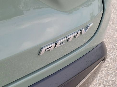 Used 2024 Chevrolet Trax ACTIV FWD image 9