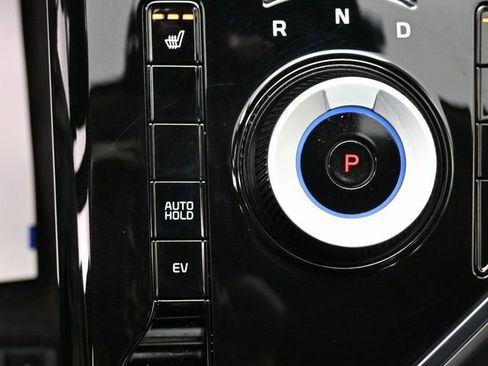 Used 2023 Kia Niro EX image 28