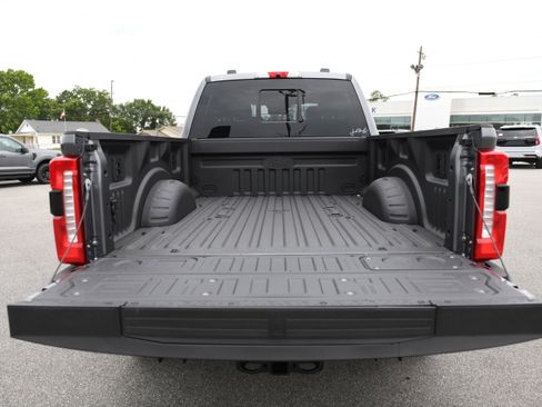 New 2026 Ford F250 Lariat w/ Black Appearance Package AWD/4WD image 14