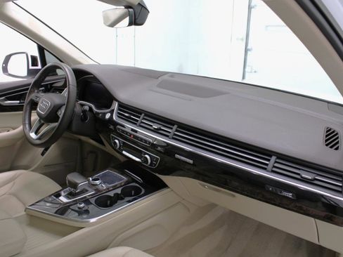 Used 2017 Audi Q7 3.0T Prestige w/ Prestige Package image 50