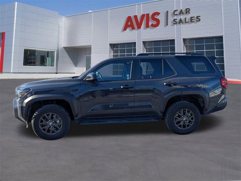 Used 2025 Toyota 4Runner SR5 image 2