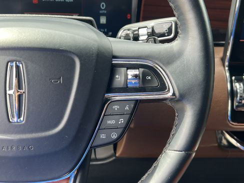 Certified 2024 Lincoln Navigator Reserve AWD/4WD image 13