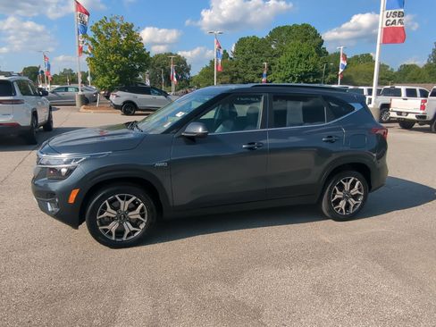 Used 2021 Kia Seltos EX AWD/4WD image 4