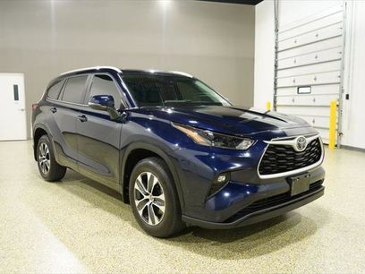 Used 2023 Toyota Highlander XLE