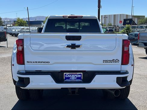 New 2026 Chevrolet Silverado 3500 High Country w/ High Country Premium Package AWD/4WD image 6