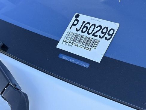 Used 2020 Land Rover Defender 110 SE image 33