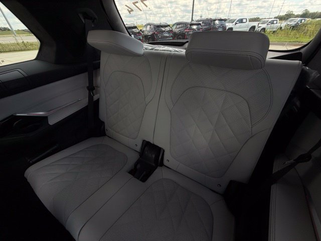 Used 2026 BMW X7 xDrive40i AWD/4WD image 21