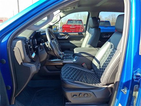 Used 2023 Chevrolet Silverado 1500 RST w/ Z71 Off-Road Package image 10