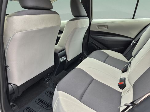 Used 2023 Toyota Corolla LE FWD image 15