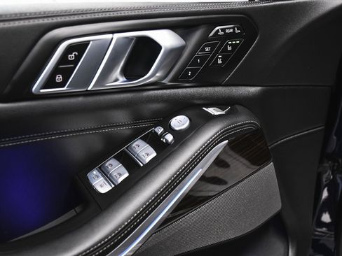 Used 2023 BMW X7 xDrive40i w/ Executive Package image 10