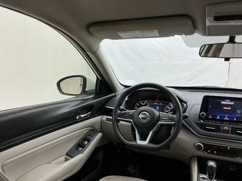 Used 2019 Nissan Altima 2.5 S FWD image 30