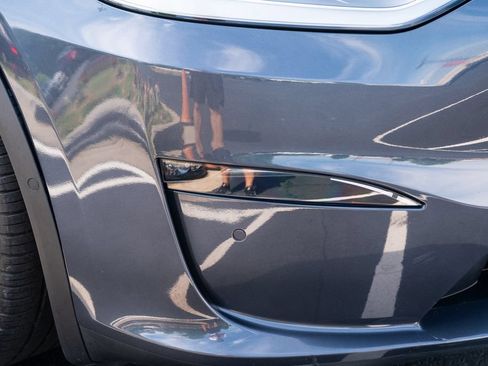 Used 2023 Tesla Model X AWD/4WD image 8