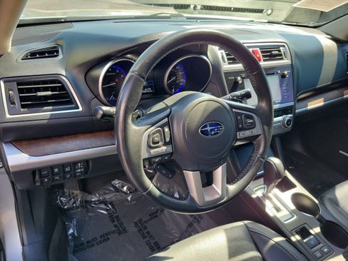 Used 2017 Subaru Outback 2.5i Limited AWD/4WD image 12