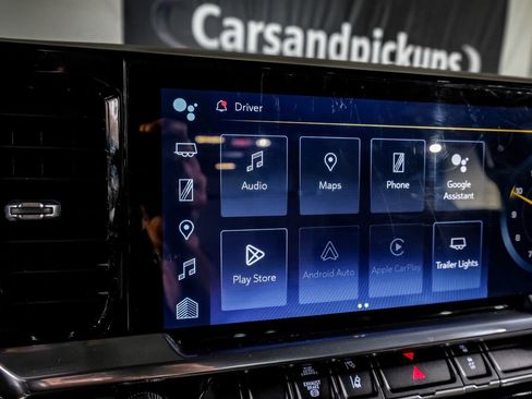 Used 2024 Chevrolet Silverado 3500 LT w/ Convenience Package image 25