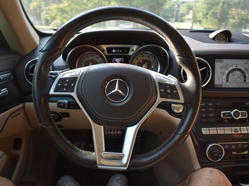 Used 2016 Mercedes-Benz SL 550 image 29