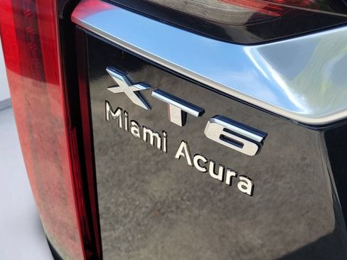 Used 2023 Cadillac XT6 Premium Luxury w/ Technology Package FWD image 6
