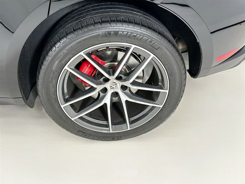 Used 2024 Porsche Macan S image 33